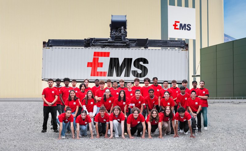 "Der erste Schritt in eine erfolgreiche berufliche Zukunft" – 44 Lernende starten mit EMS-CHEMIE in die Berufswelt